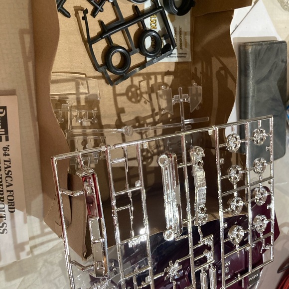 Revell Hot Rod Tasca Ford Thunderbolt model - Picture 4 of 4